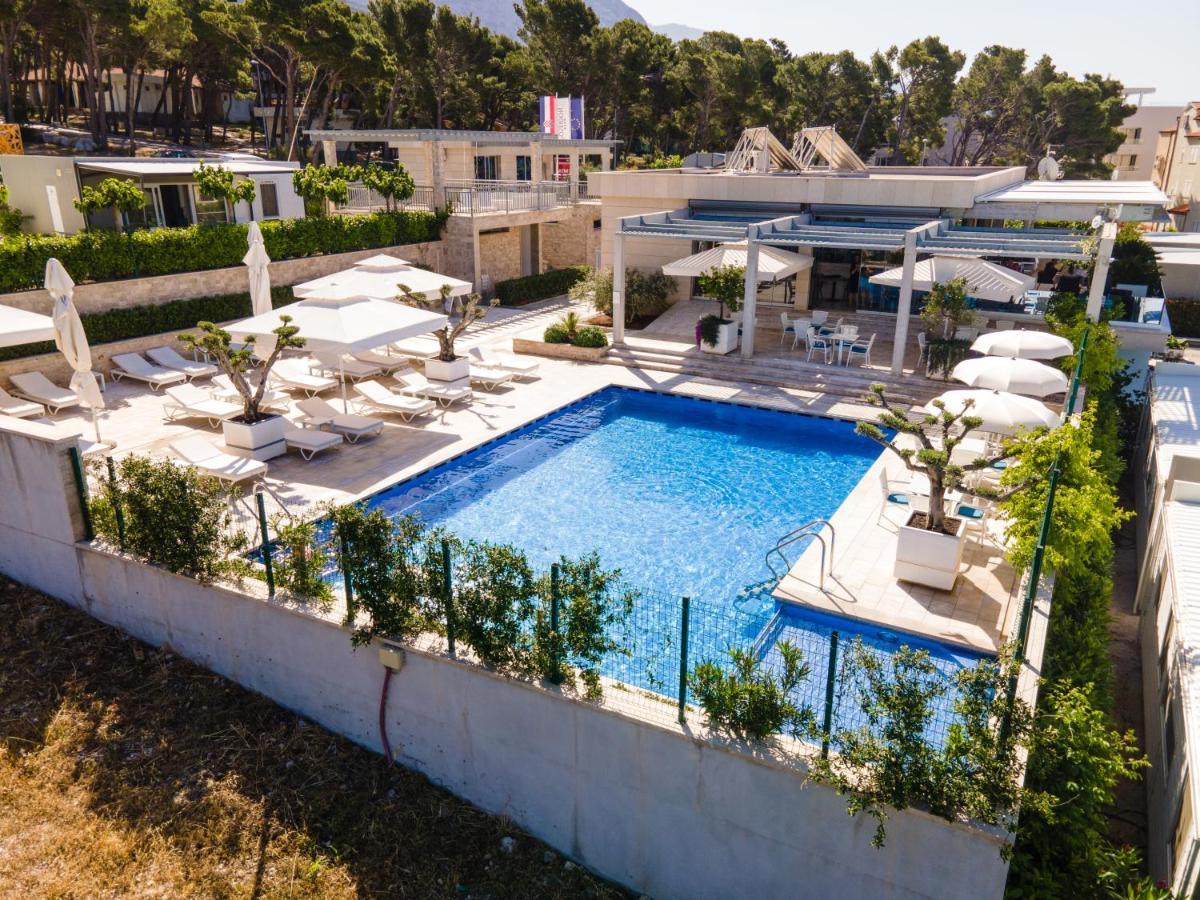 Poseidon Mobile Home Resort Макарська Екстер'єр фото