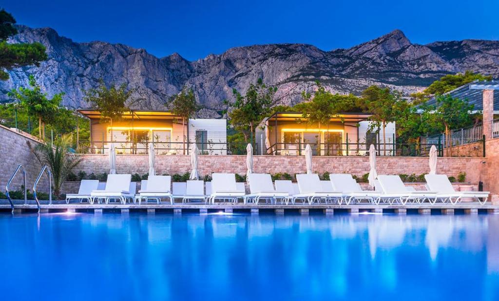 Poseidon Mobile Home Resort Макарська Екстер'єр фото