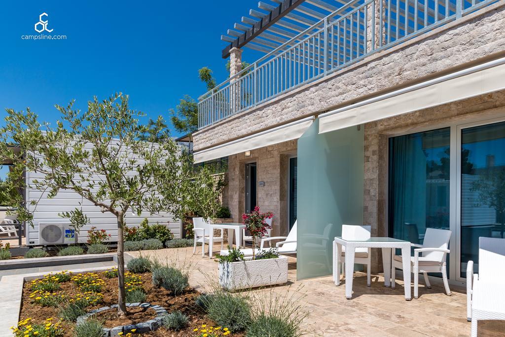 Poseidon Mobile Home Resort Макарська Екстер'єр фото