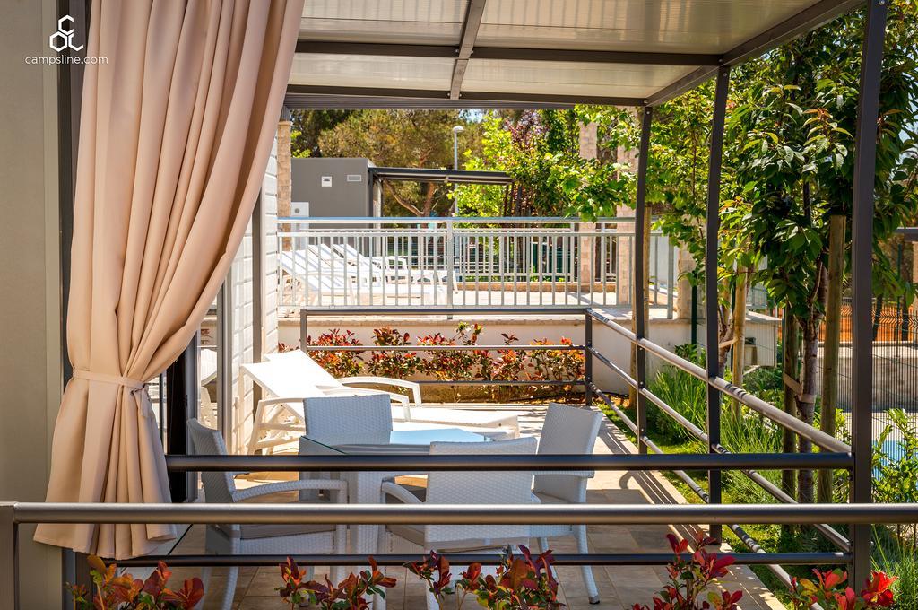 Poseidon Mobile Home Resort Макарська Екстер'єр фото